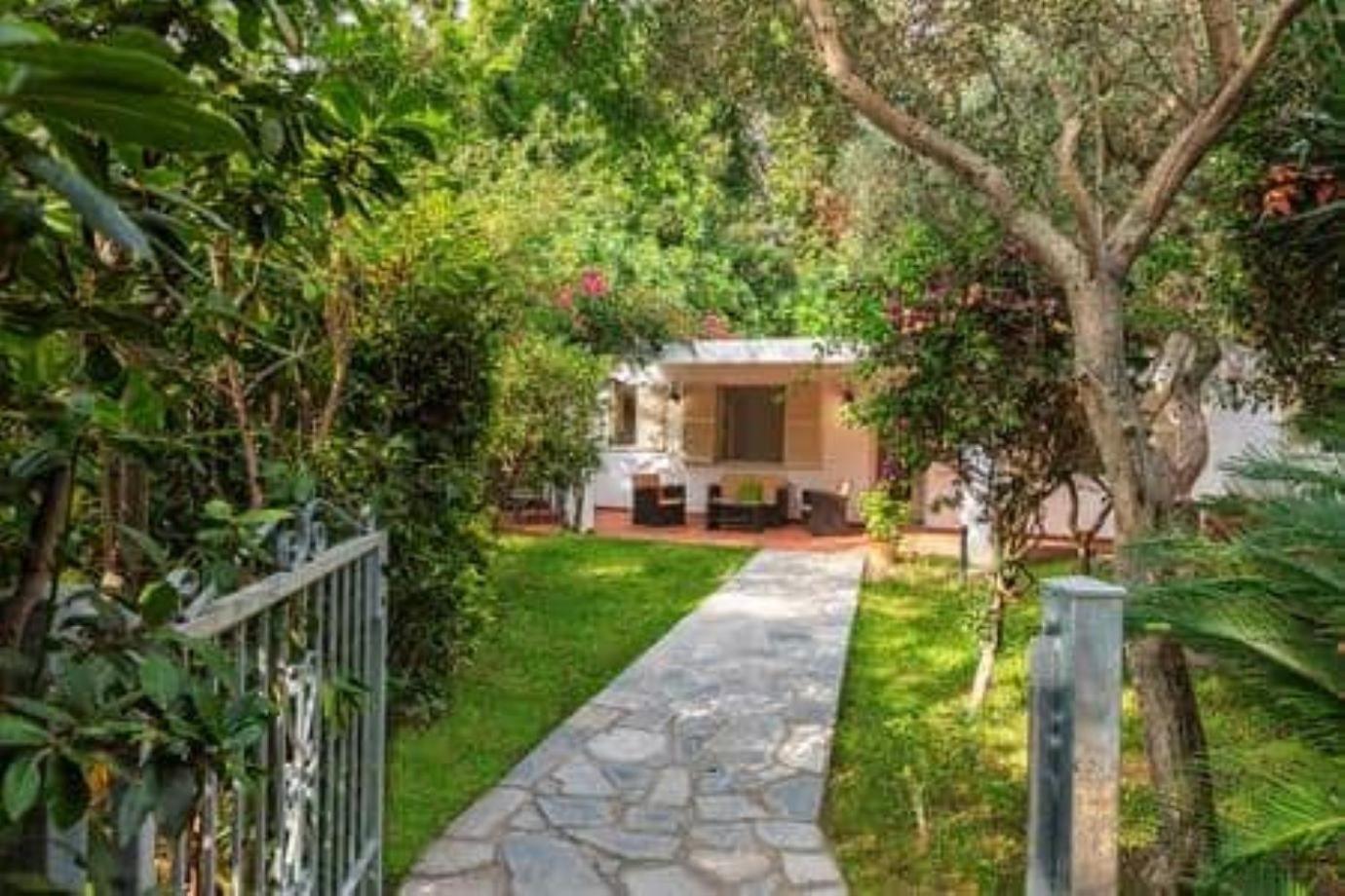 Casa vacanze Forio Casa Villa, La Grille Du Coq 2 Il Prezzo Della E Riferito All'intero Con Il Limite Delle Persone Previste N 4 *